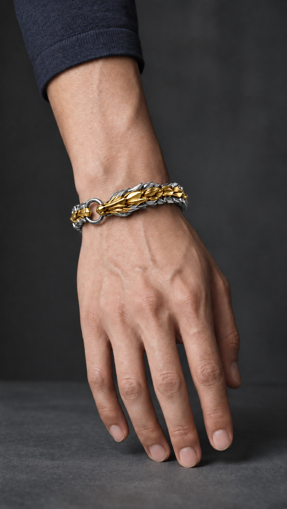 Noir Scale Bracelet