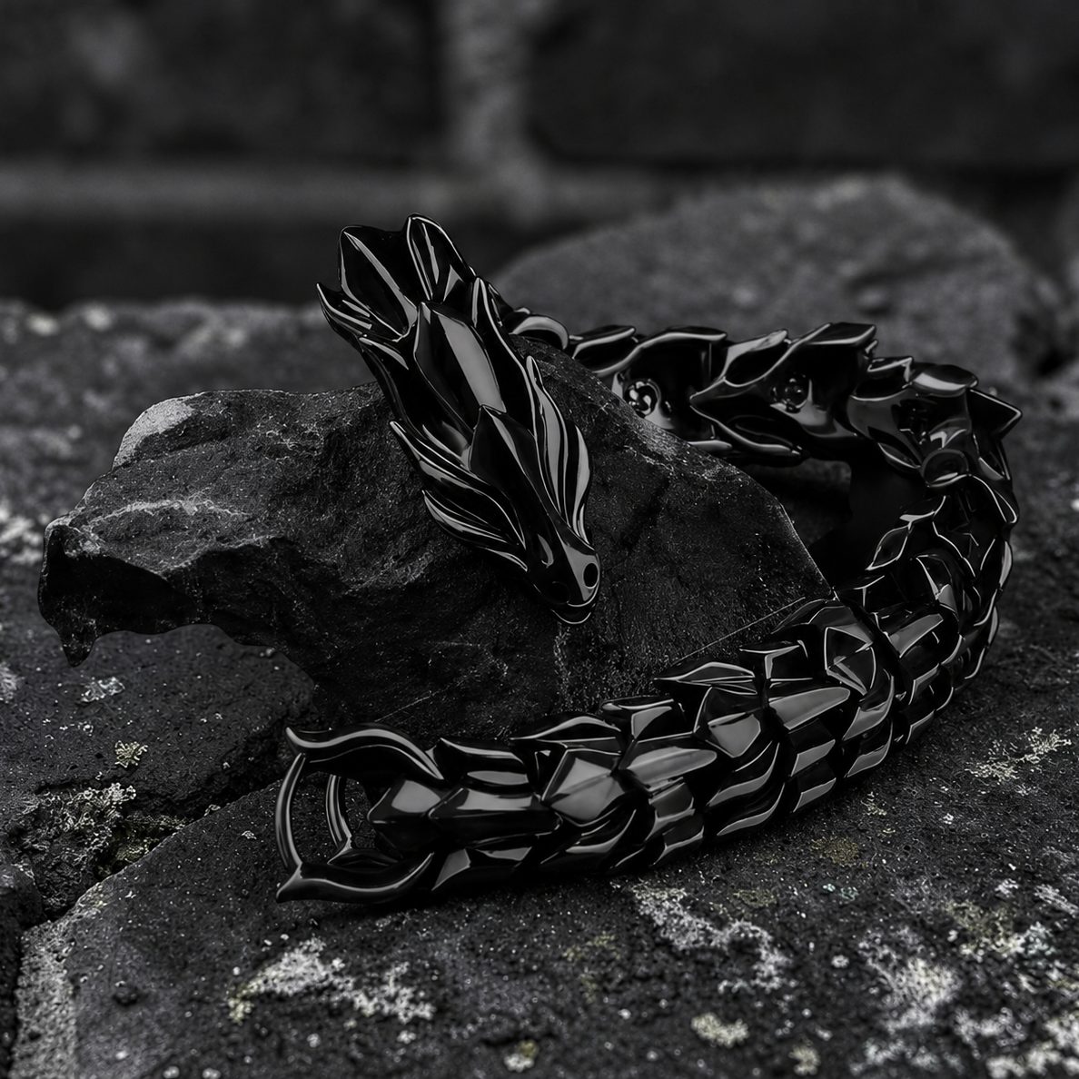 Noir Scale Bracelet