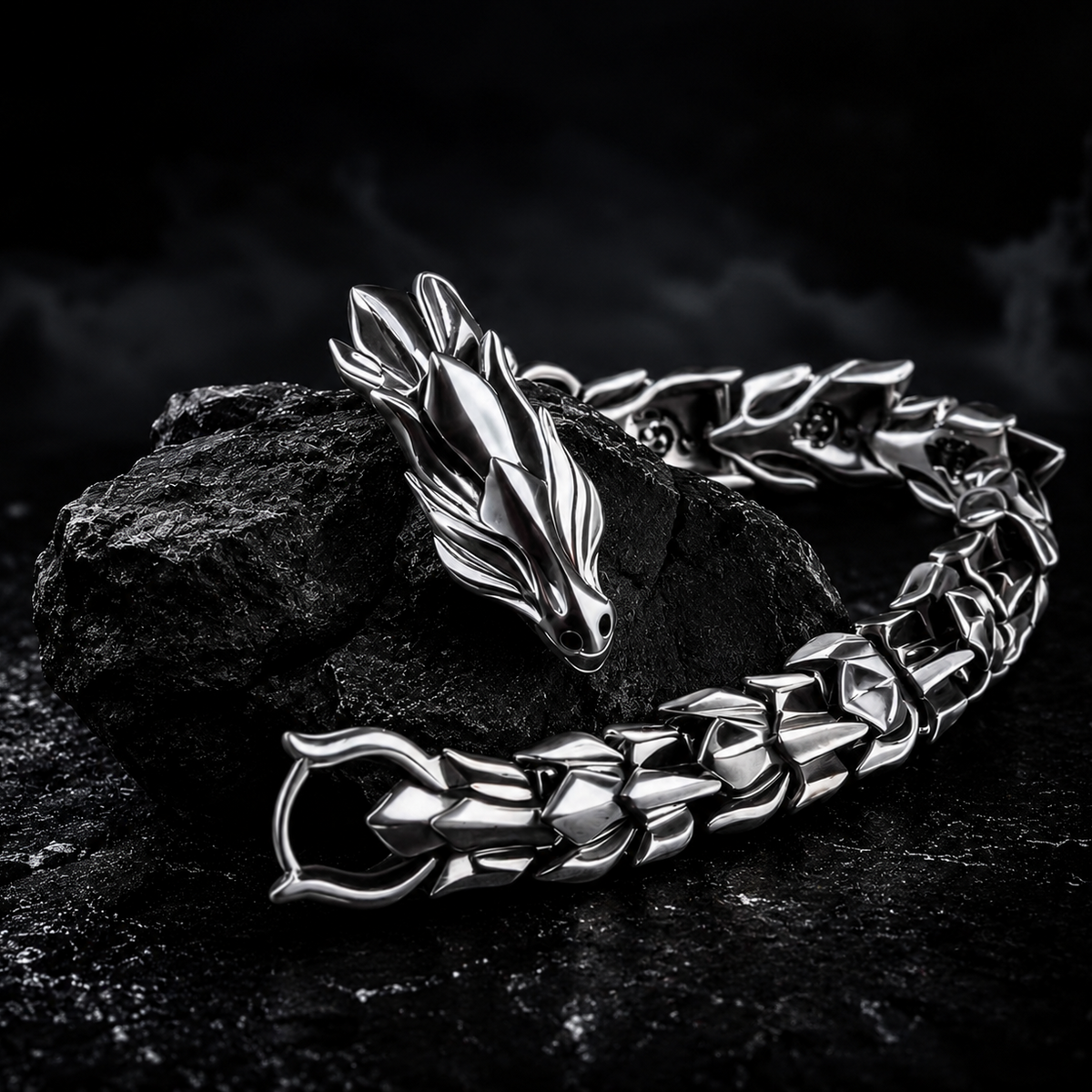 Noir Scale Bracelet
